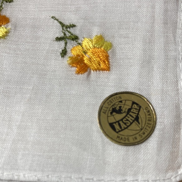 Vintage Switzerland lot of 2, Embroidered, NOS, Handkerchiefs, with labels. - Picture 6 of 9